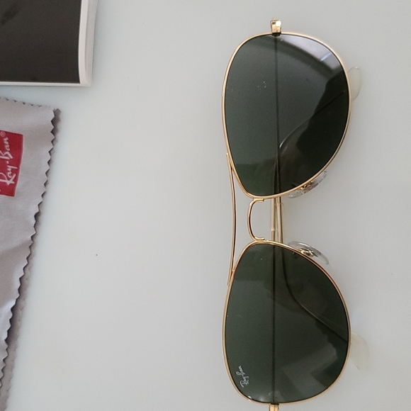 Ray-ban Aviators - Picture 2 of 4
